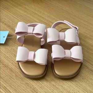 Girls Cat & Jack Bow Sandals Size 6